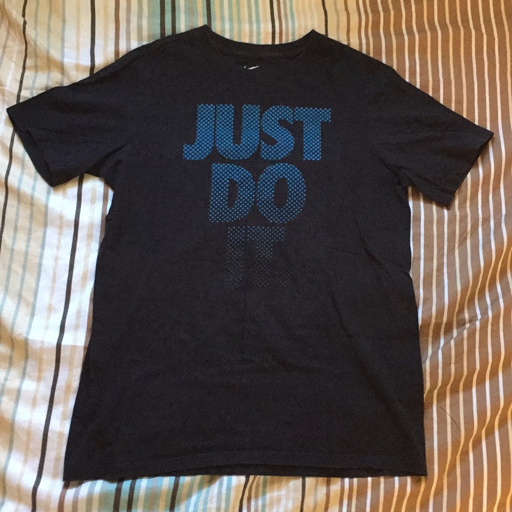 Nike t shirt just do it boys xl